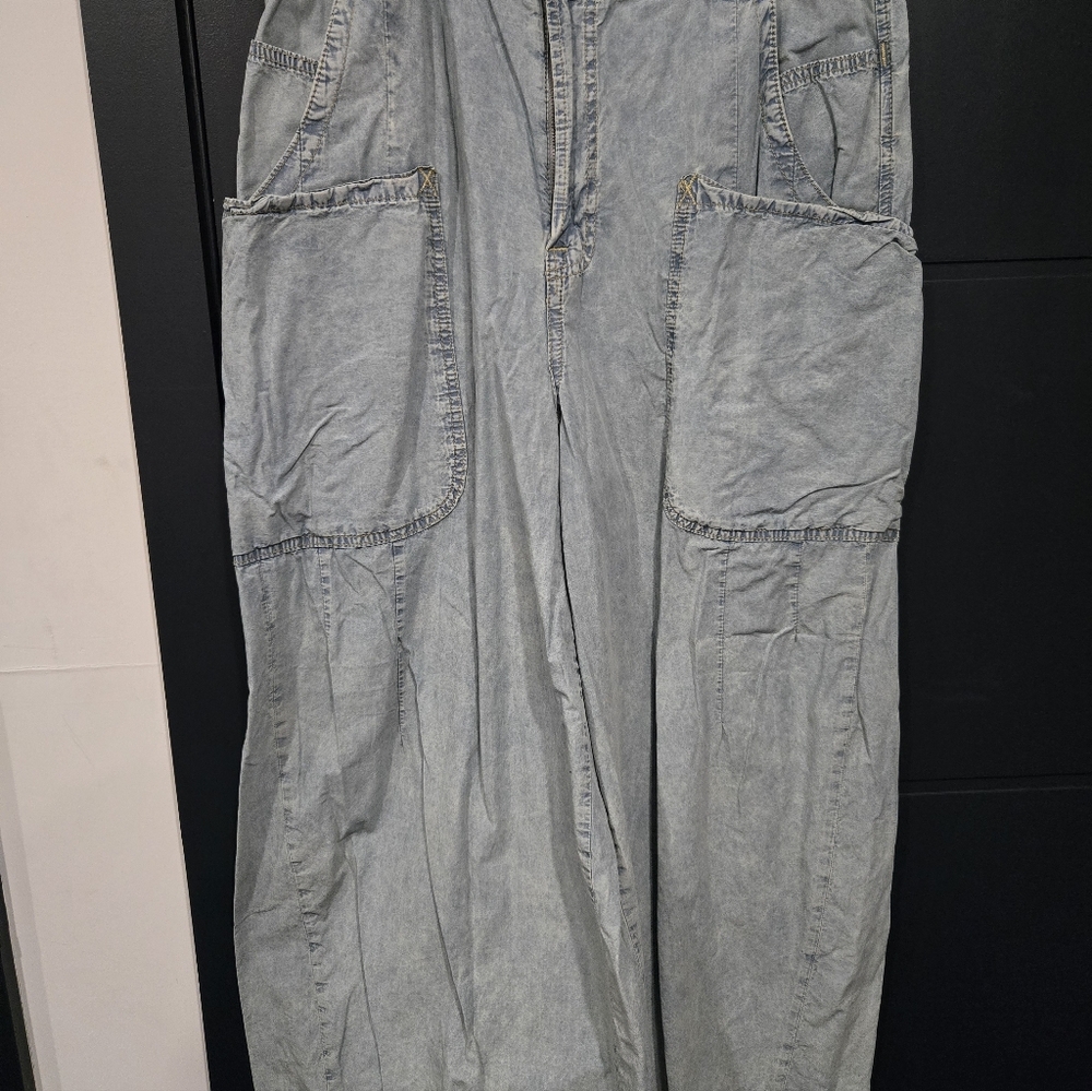 We The Free Shibuya Pull-On Wide-Leg Jeans New With Tag On Back Medium - Picture 3 of 8